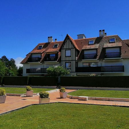 L'Escale A Deauville Luaran gambar